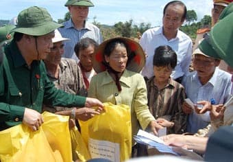 Kon Tum trong vòng tay cả nước