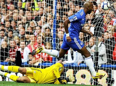 Đả bại Liverpool, Chelsea bay lên ngôi đầu