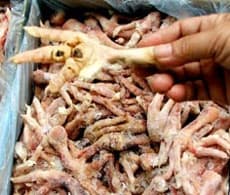 Lại phát hiện hàng tấn chân gà "bẩn"