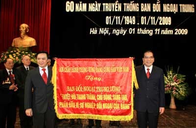 Phấn đấu không ngừng vì sự nghiệp đối ngoại của Đảng