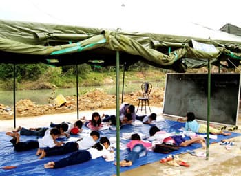 Nằm học trong ngày tựu trường đặc biệt