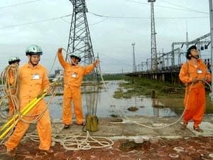 EVN sớm cấp điện lại cho miền Trung-Tây Nguyên