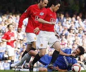 Chờ bão ở Stamford Bridge