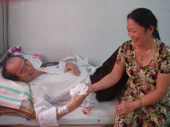 Lấy đầu đạn “lưu trú” 42 năm trong ổ bụng cựu chiến binh