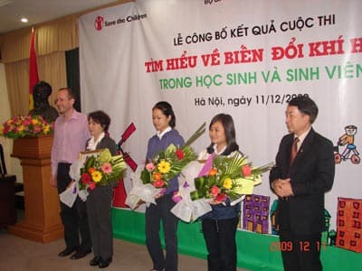 Gần 20.000 bài dự thi “Tìm hiểu về biến đổi khí hậu”