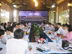 Cần sửa đổi luật để nâng cao chất lượng báo chí