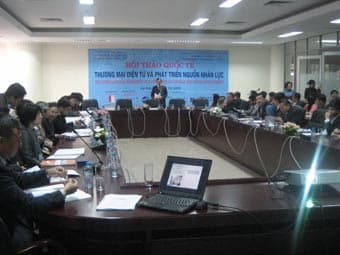 Thương mại điện tử và phát triển nguồn nhân lực