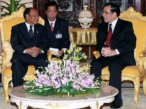 Tổng Bí thư hội kiến các nhà lãnh đạo Campuchia