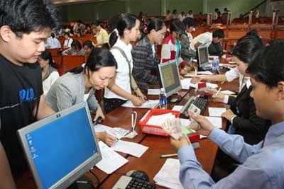 Bộ GD-ĐT lại thay đổi khung học phí dự kiến