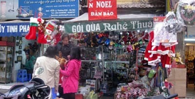Dịch vụ ‘ông già Noel’ tung nhiều chiêu lạ