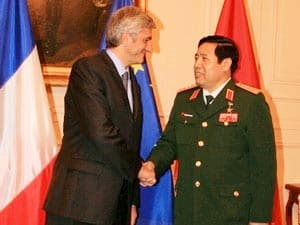 "Việt Nam chủ động hội nhập, hợp tác quốc phòng"