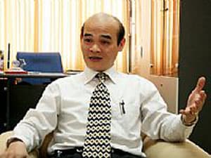 Người hút thuốc nơi cộng cộng sẽ bị phạt tại chỗ