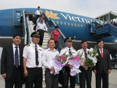 Vietnam Airlines đón hành khách thứ 9 triệu năm 2009