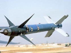 Mỹ phát triển phiên bản “đối đất’ của tên lửa AIM-9X