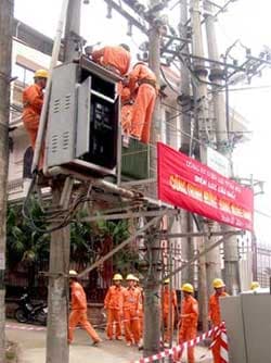 Hà Nội củng cố lưới điện, bảo đảm cung ứng điện trong những đợt nóng nắng