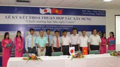 Tiếp tục tài trợ xây dựng dự án “Chuỗi trường học hữu nghị Canon”