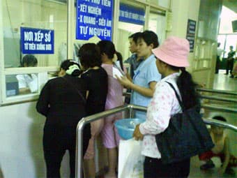 Thực hiện thí điểm bảo hiểm "chất lượng cao" tại 10 BV trên toàn quốc