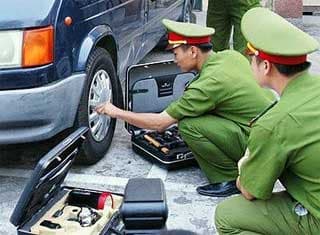 Chưa chuyên sâu và thiếu đồng bộ