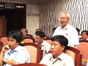 “Nóng” vấn đề quản lý đất đai, xây dựng