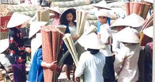 Độc đáo làng chiếu Định Yên