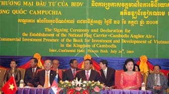 Vietnam Airlines 'bắt tay' cùng Campuchia lập hãng hàng không