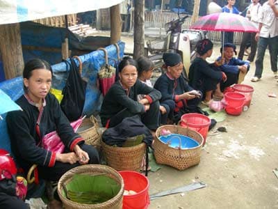 Chợ phiên vùng cao Pác Nặm