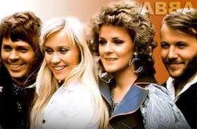 ABBA trở lại sân khấu sau 20 năm vắng bóng