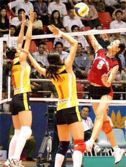 27 cầu thủ ngoại thi đấu