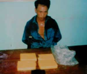 Bắt đối tượng vận chuyển 120 bánh hê-rô-in