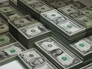 Thế giới chi 10.000 tỷ USD cứu ngân hàng, công ty