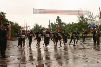Hội thao thể thao quốc phòng dân quân tự vệ