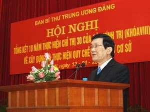 Tổng kết 10 năm thực hiện Chỉ thị 30 của Bộ Chính trị (khóa VIII)