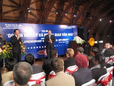 “Doanh nghiệp và ngoại giao văn hóa”