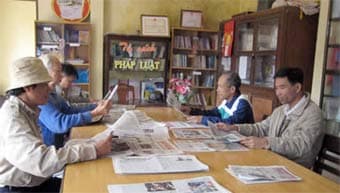 Xây dựng, quản lí, khai thác hiệu quả tủ sách pháp luật