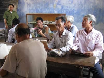 Nỗ lực đưa sách báo về vùng biển
