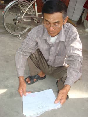 Dự án “ma” và “chiến dịch” thu gom sổ đỏ