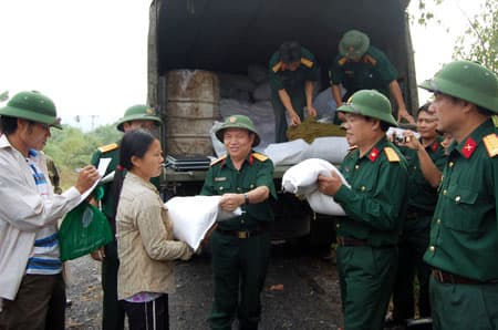 Ấm lòng dân Tân Hóa