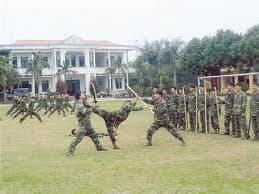 Chúng tôi: “Lính cận vệ!”
