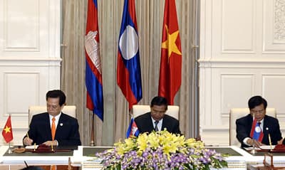 Ổn định để thúc đẩy phát triển, thu hẹp khoảng cách