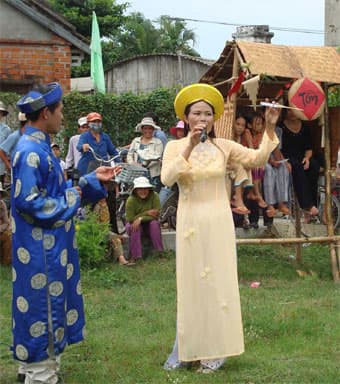 Mở lớp truyền dạy các làn điệu dân ca, bài chòi