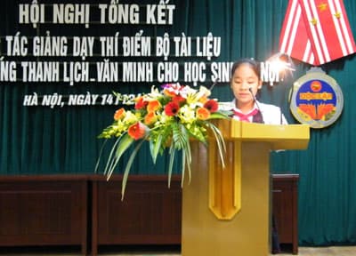 Giáo dục nếp sống văn minh cho học sinh Hà Nội