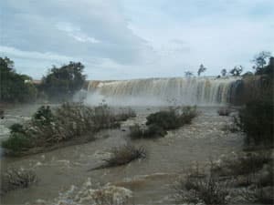 Nữ sinh bị nước cuốn mất tích