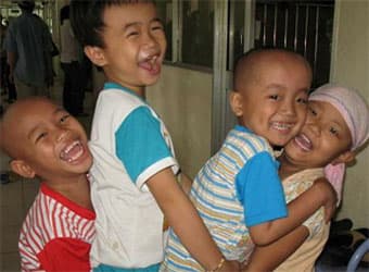 Tiếp tục thực hiện Chương trình phẫu thuật miễn phí cho trẻ em
