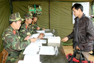 Động viên nhanh, biên chế đủ