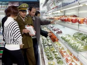 Sản phẩm tại siêu thị Vân Hồ vi phạm về nhãn mác