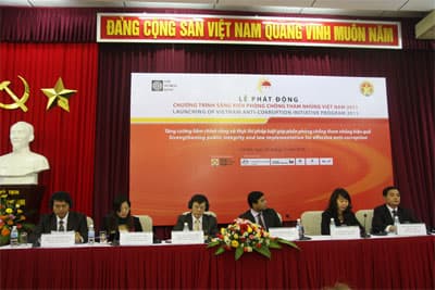 Phát động Chương trình Sáng kiến phòng, chống tham nhũng Việt Nam năm 2011