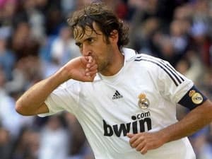 Raul Gonzalez bị New York Red Bulls quyến rũ?
