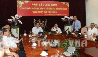 Chủ tịch nước Nguyễn Minh Triết và Thủ tướng Nguyễn Tấn Dũng thăm và chúc Tết TP Hồ Chí Minh