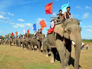 "Xông đất" đầu năm buôn làng Tây Nguyên