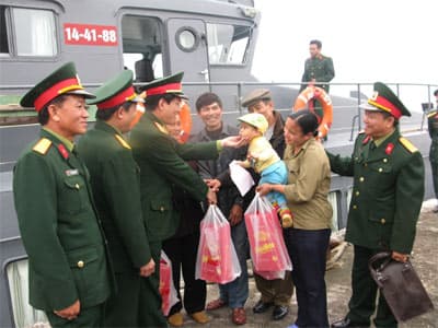 Đầu xuân ra thăm tuyến đảo Đông Bắc